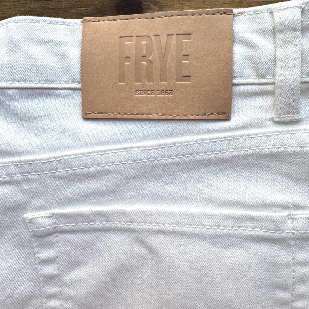 Frye White High Rise Straight Leg Denim Jeans Size 10